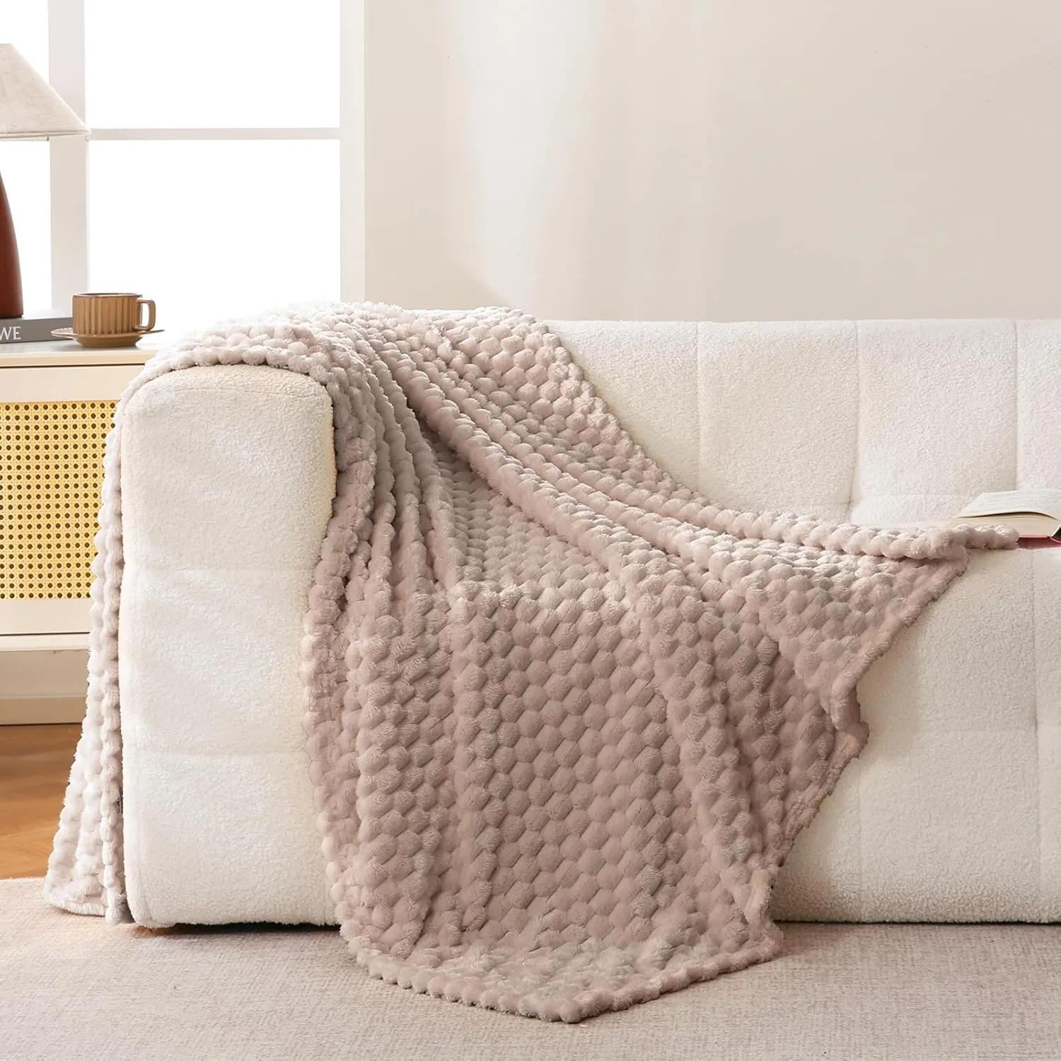 Bnuitland Light Brown Flannel Throw Blanket (50X40 inches), 300 GSM Fleece Cozy Warm Soft Lightweight Bed Sofa Blanket for Babys and Pets, Suitable for All Seasons