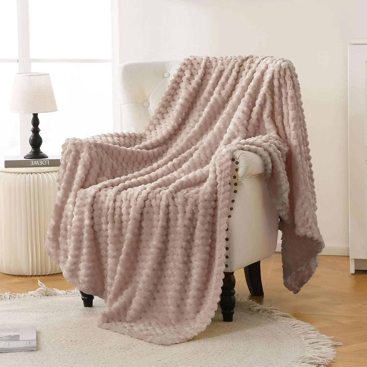 Bnuitland Light Brown Flannel Throw Blanket (50X40 inches), 300 GSM Fleece Cozy Warm Soft Lightweight Bed Sofa Blanket for Babys and Pets, Suitable for All Seasons