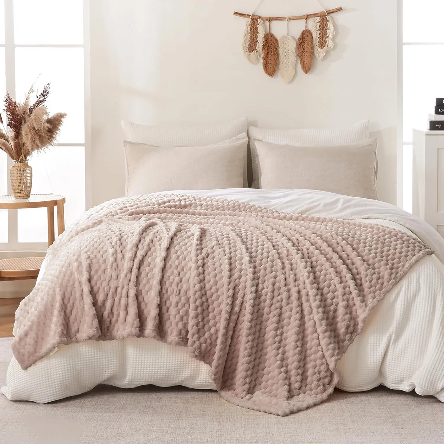 Bnuitland Light Brown Flannel Throw Blanket (50X40 inches), 300 GSM Fleece Cozy Warm Soft Lightweight Bed Sofa Blanket for Babys and Pets, Suitable for All Seasons