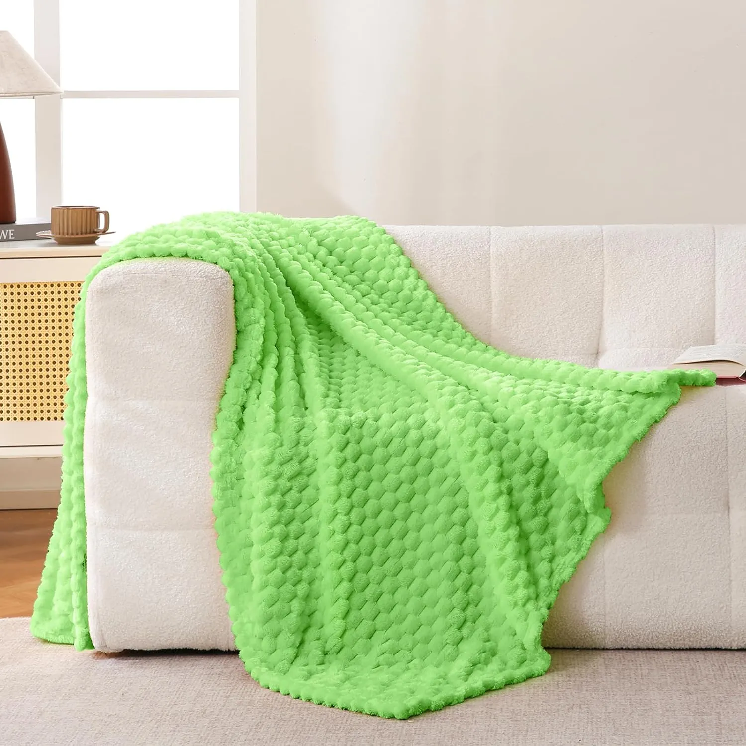 Bnuitland Light Green Flannel Throw Blanket (50X40 inches), 300 GSM Fleece Cozy Warm Soft Lightweight Bed Sofa Blanket for Babys and Pets, Suitable for All Seasons