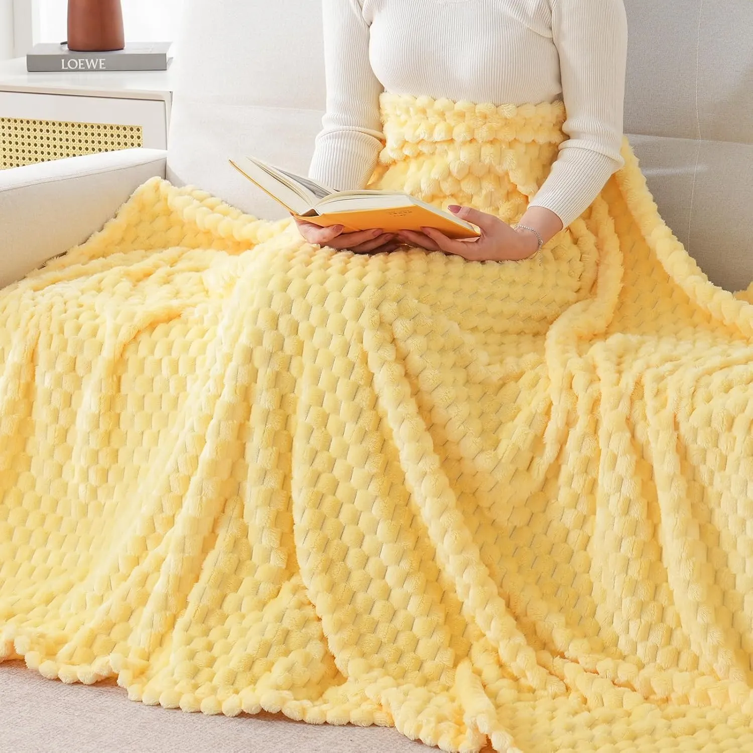 Bnuitland Light Yellow Flannel Throw Blanket (50X40 inches), 300 GSM Fleece Cozy Warm Soft Lightweight Bed Sofa Blanket for Babys and Pets, Suitable for All Seasons
