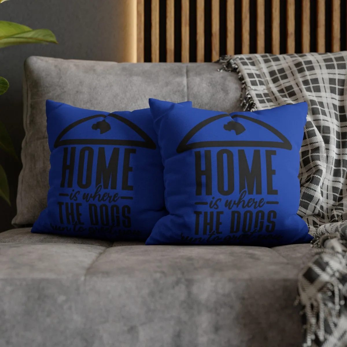 Dogs run to greet you | Square Pillowcase