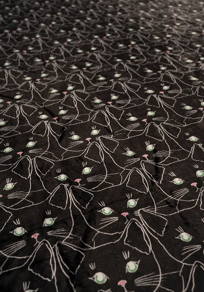 Pop-under Cat Faces Print Plush Blanket